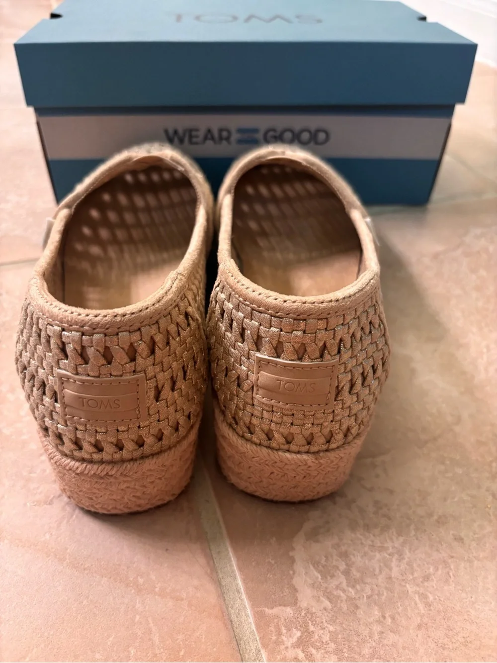TOMS Valencia women’s Woven Espadrille Slip-On – champagne